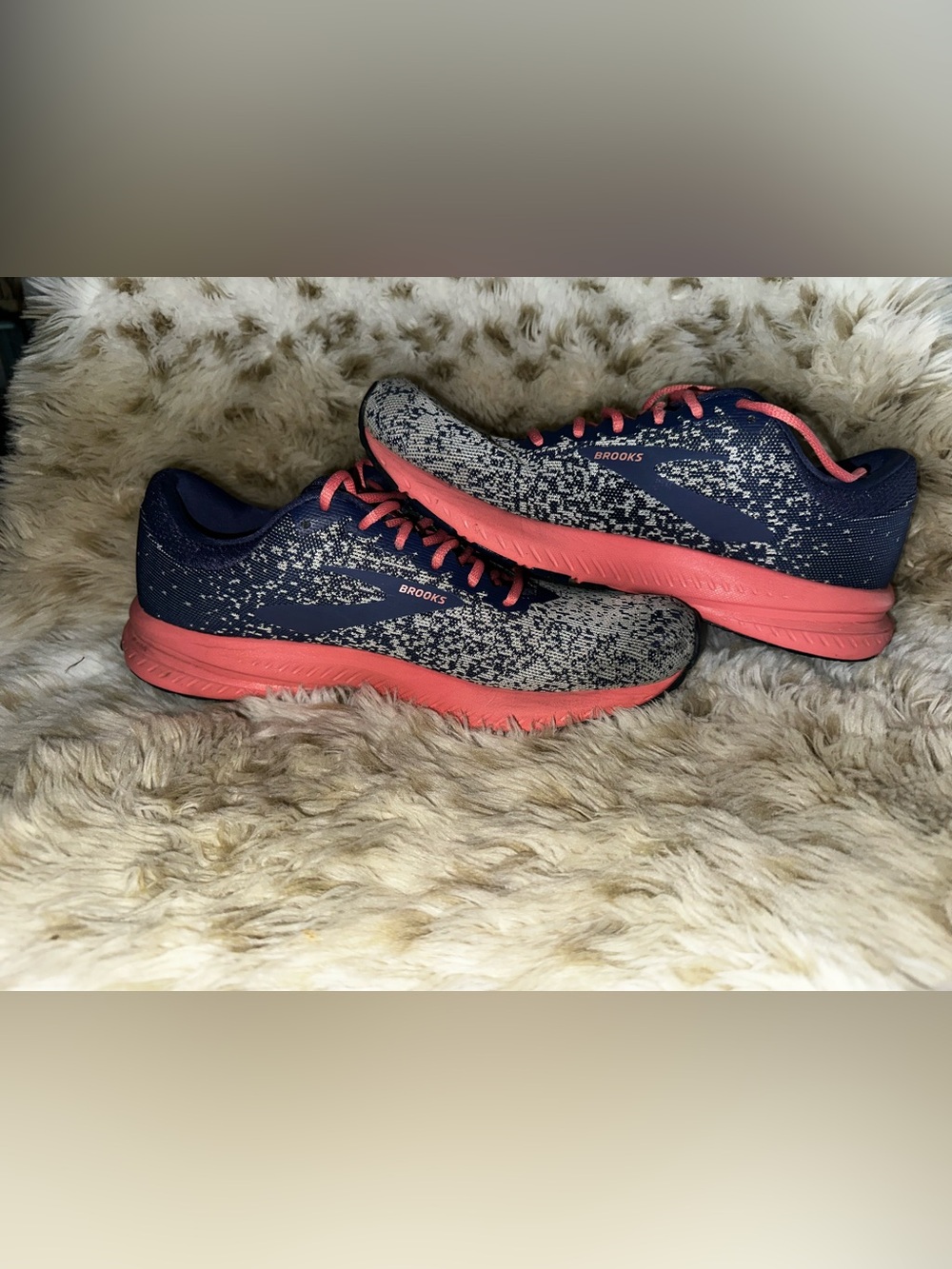 Brooks Launch 6 Womens Size 9 Running Shoes Navy Coral Pink Athletic Sneakers